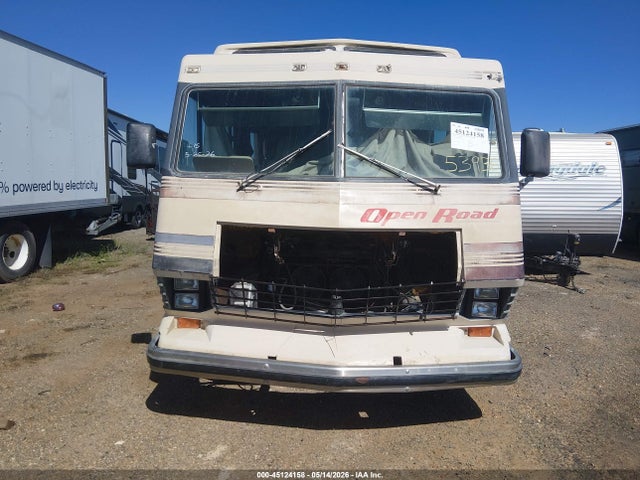 45124158 :رقم المزاد ، 1GBKP37W8K3311388 vin ، 1989 Chevrolet P30 مزاد بيع