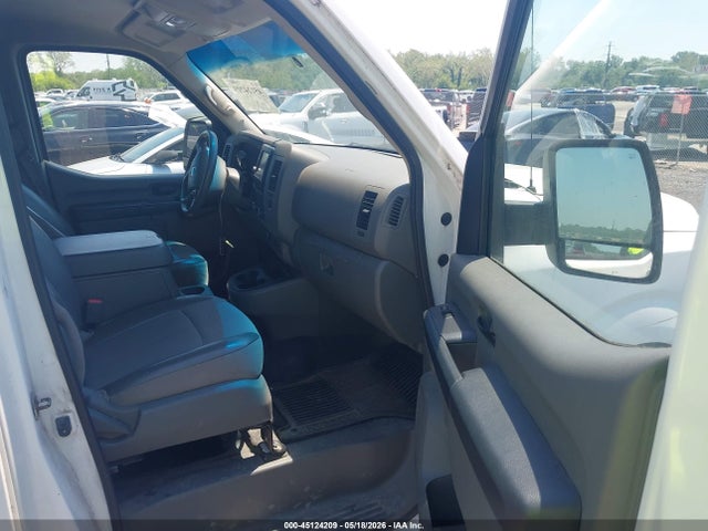2020 Nissan Nv Cargo Nv2500 Hd Sv Standard Roof V6 მანქანა იყიდება აუქციონზე, vin: 1N6BF0KY9LN811598, აუქციონის ნომერი: 45124209