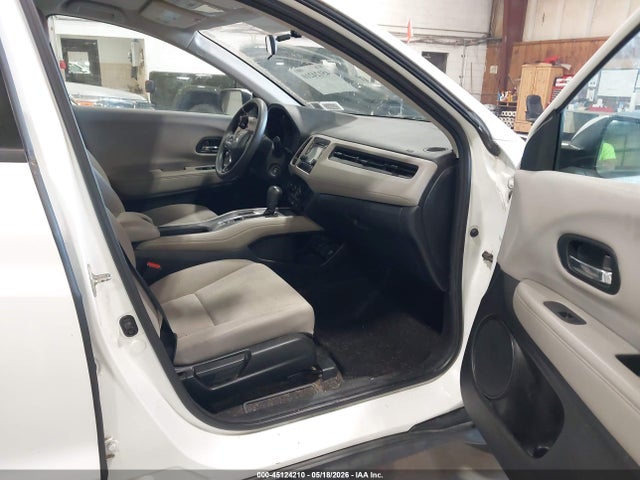 Продаж на аукціоні авто 2016 Honda Hr-v Lx, vin: 3CZRU6H34GM745459, номер лоту: 45124210