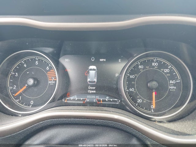 2018 Jeep Cherokee Limited 4x4 მანქანა იყიდება აუქციონზე, vin: 1C4PJMDB8JD589825, აუქციონის ნომერი: 45124223