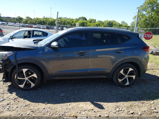 Продаж на аукціоні авто 2016 Hyundai Tucson Sport, vin: KM8J33A28GU027216, номер лоту: 45124228