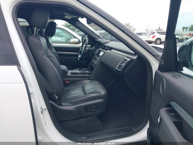 Land Rover Discovery Landmark Edition 2020 SALRU2RV3L2423856 Image 5