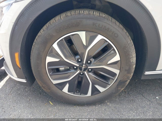 KIA Ev6 Light Long Range 2024 KNDC34LA4R5224632 Image 12