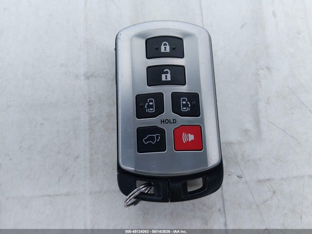 Toyota Sienna Se 8 Passenger 2017 5TDXZ3DC9HS863298 Image 11
