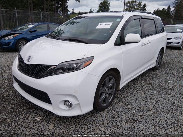 Toyota Sienna Se 8 Passenger 2017 5TDXZ3DC9HS863298 Image 2