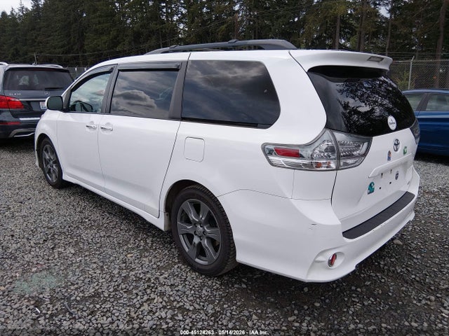 Toyota Sienna Se 8 Passenger 2017 5TDXZ3DC9HS863298 Image 3