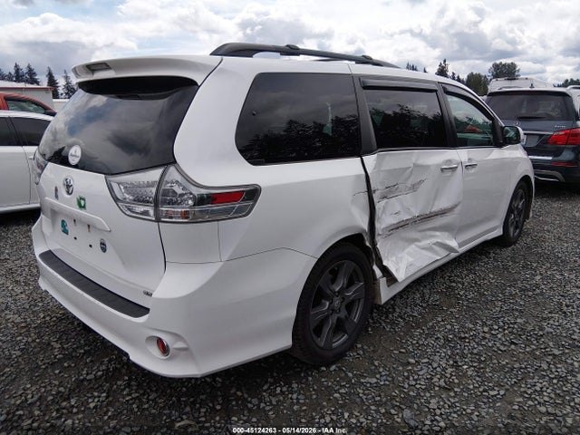 Toyota Sienna Se 8 Passenger 2017 5TDXZ3DC9HS863298 Image 4