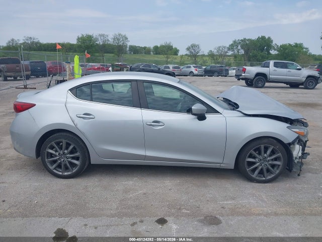 Продаж на аукціоні авто 2018 Mazda Mazda3 Touring, vin: 3MZBN1V39JM243594, номер лоту: 45124282