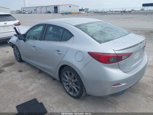 Продаж на аукціоні авто 2018 Mazda Mazda3 Touring, vin: 3MZBN1V39JM243594, номер лоту: 45124282