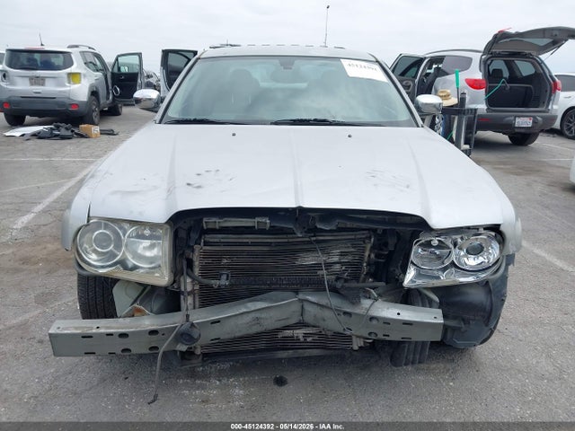 Продажа на аукционе авто 2006 Chrysler 300c, vin: 2C3LA63H46H421503, номер лота: 45124392