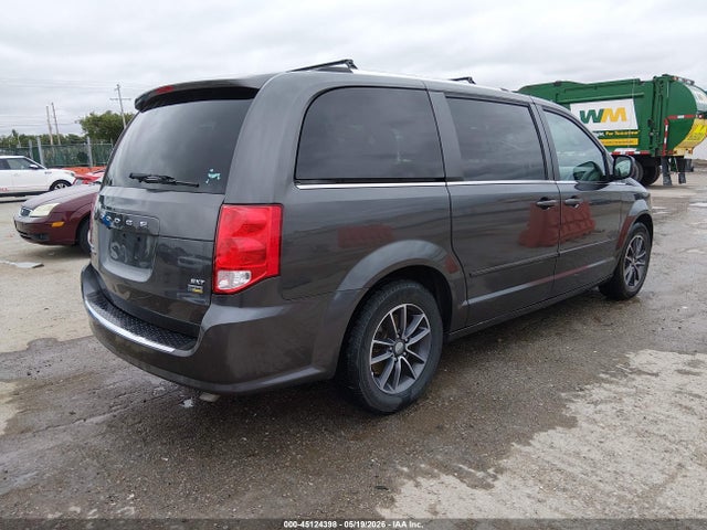 2C4RDGCGXHR689849 Dodge Grand Caravan Sxt