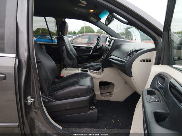2C4RDGCGXHR689849 Dodge Grand Caravan Sxt
