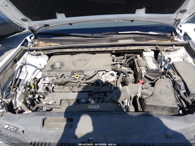 2022 Toyota Camry Le მანქანა იყიდება აუქციონზე, vin: 4T1C11AK3NU681010, აუქციონის ნომერი: 45124425