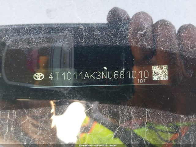 2022 Toyota Camry Le მანქანა იყიდება აუქციონზე, vin: 4T1C11AK3NU681010, აუქციონის ნომერი: 45124425