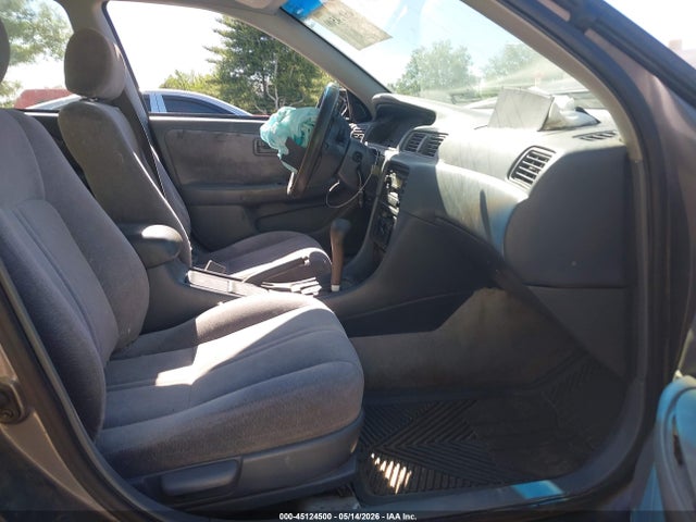 45124500 :رقم المزاد ، 4T1BG22K3XU891611 vin ، 1999 Toyota Camry Le مزاد بيع