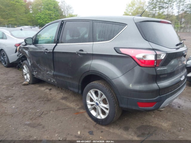 45124527 :رقم المزاد ، 1FMCU9GD2HUD63530 vin ، 2017 Ford Escape Se مزاد بيع
