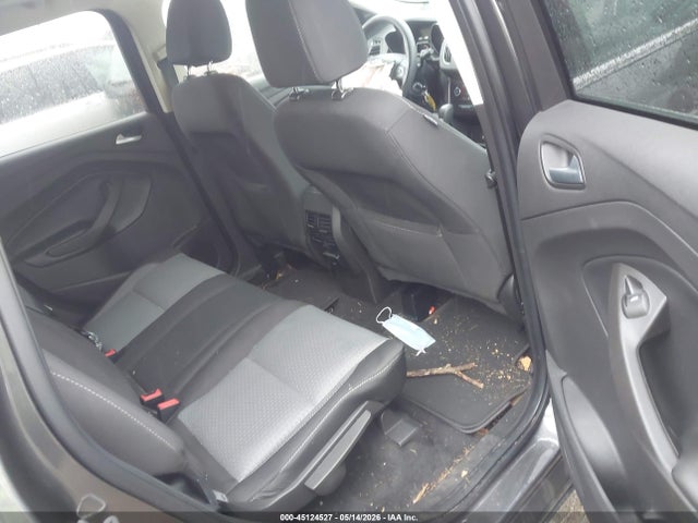 45124527 :رقم المزاد ، 1FMCU9GD2HUD63530 vin ، 2017 Ford Escape Se مزاد بيع