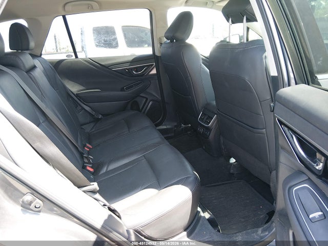 45124532 :رقم المزاد ، 4S4BTANC0N3255564 vin ، 2022 Subaru Outback Limited مزاد بيع