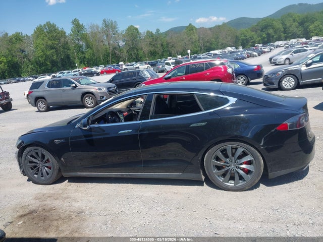Продаж на аукціоні авто 2013 Tesla Model S Performance, vin: 5YJSA1DP7DFP05713, номер лоту: 45124595