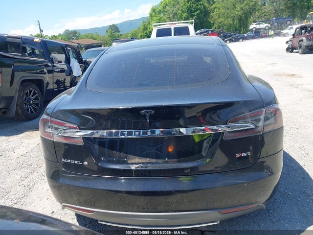 Продаж на аукціоні авто 2013 Tesla Model S Performance, vin: 5YJSA1DP7DFP05713, номер лоту: 45124595