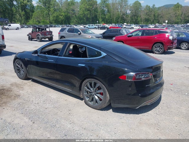 Продаж на аукціоні авто 2013 Tesla Model S Performance, vin: 5YJSA1DP7DFP05713, номер лоту: 45124595