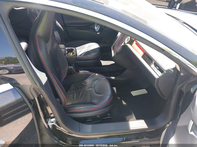 Продаж на аукціоні авто 2013 Tesla Model S Performance, vin: 5YJSA1DP7DFP05713, номер лоту: 45124595
