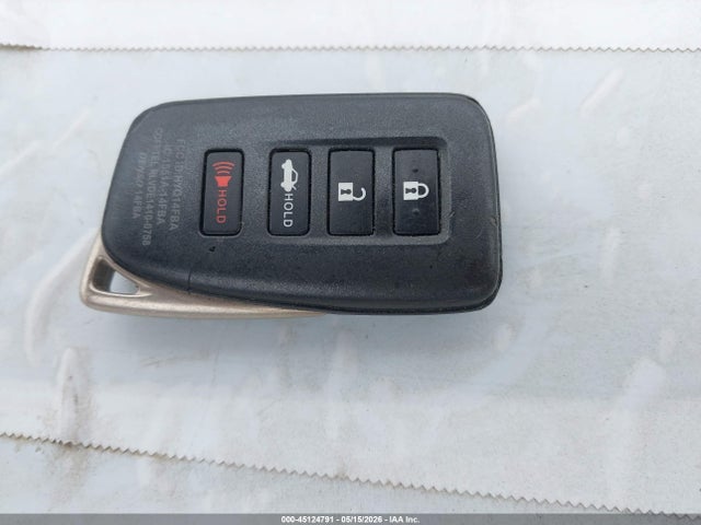 Продажа на аукционе авто 2017 Lexus Is 200t, vin: JTHBA1D28H5043599, номер лота: 45124791