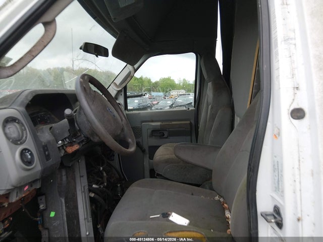 45124806 :رقم المزاد ، 1FDXE45S79DA25075 vin ، 2009 Ford E-450 Cutaway مزاد بيع