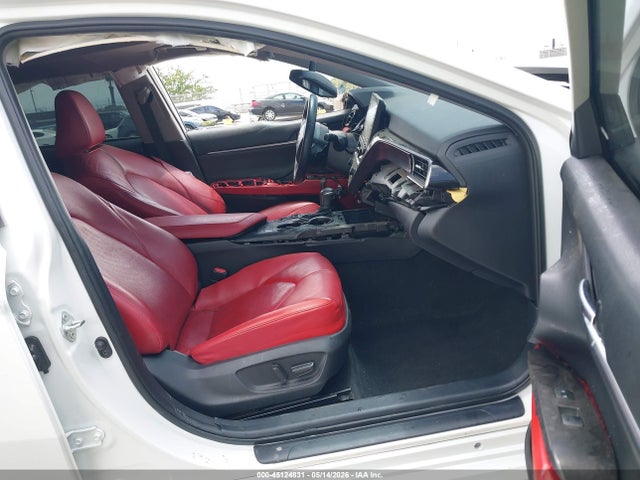 45124831 :رقم المزاد ، 4T1K61AK1MU489662 vin ، 2021 Toyota Camry Xse مزاد بيع
