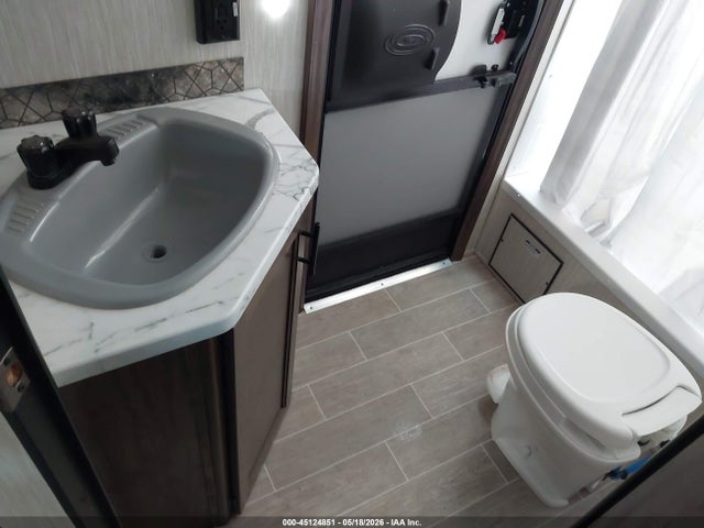 Продаж на аукціоні авто 2021 Forest River Other, vin: 4X4TCKB2XMK068437, номер лоту: 45124851