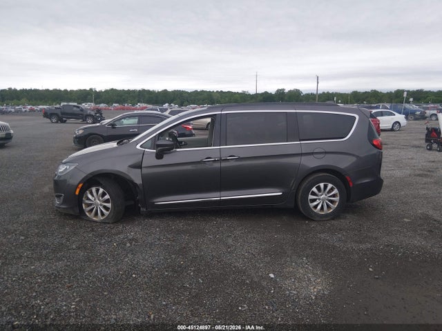 2017 Chrysler Pacifica Touring-l მანქანა იყიდება აუქციონზე, vin: 2C4RC1BG2HR709061, აუქციონის ნომერი: 45124897