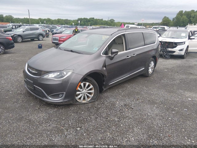 2017 Chrysler Pacifica Touring-l მანქანა იყიდება აუქციონზე, vin: 2C4RC1BG2HR709061, აუქციონის ნომერი: 45124897