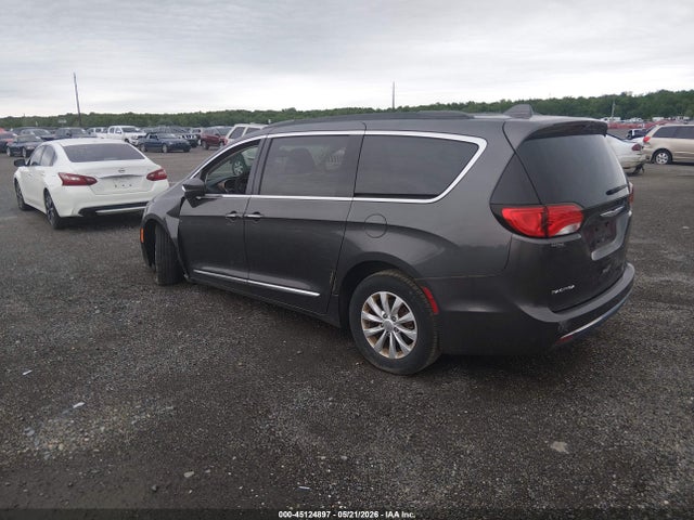 2017 Chrysler Pacifica Touring-l მანქანა იყიდება აუქციონზე, vin: 2C4RC1BG2HR709061, აუქციონის ნომერი: 45124897