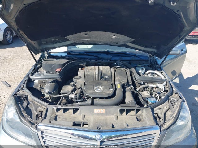 Продаж на аукціоні авто 2012 Mercedes-benz C 250 Luxury/sport, vin: WDDGF4HBXCR214428, номер лоту: 45124941