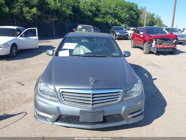 Продаж на аукціоні авто 2012 Mercedes-benz C 250 Luxury/sport, vin: WDDGF4HBXCR214428, номер лоту: 45124941