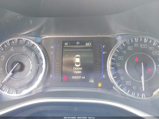 Продажа на аукционе авто 2016 Chrysler 200 Limited, vin: 1C3CCCAB2GN152661, номер лота: 45124948