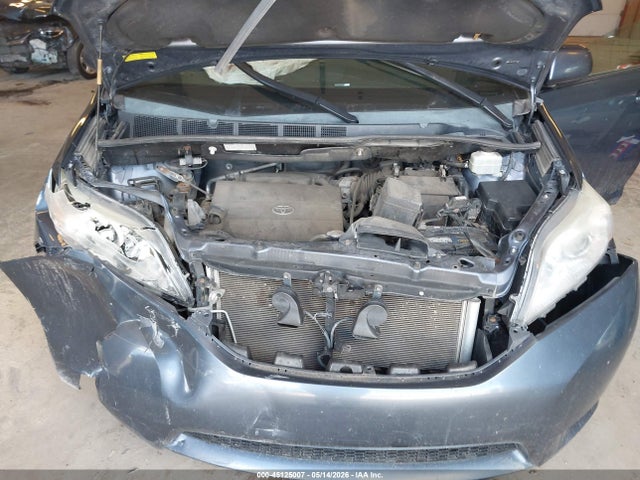 Aukcja sprzedaży 2015 Toyota Sienna Le 7 Passenger, vin: 5TDKK3DC9FS561831, numer aukcji: 45125007