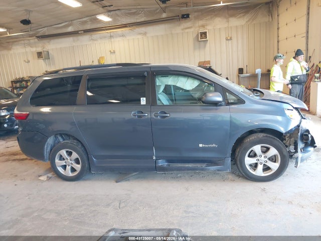 Aukcja sprzedaży 2015 Toyota Sienna Le 7 Passenger, vin: 5TDKK3DC9FS561831, numer aukcji: 45125007