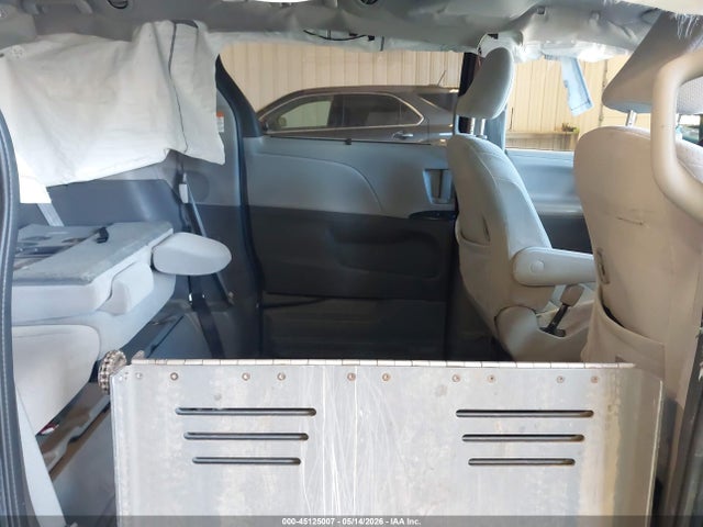 Aukcja sprzedaży 2015 Toyota Sienna Le 7 Passenger, vin: 5TDKK3DC9FS561831, numer aukcji: 45125007