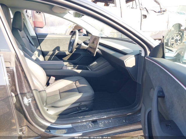 Tesla Model 3 Long Range All-wheel Drive 2025 5YJ3E1EB3SF892022 Image 5
