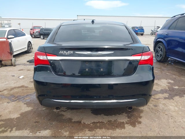 45125204 :رقم المزاد ، 1C3BC2FG4BN582050 vin ، 2011 Chrysler 200 Limited مزاد بيع