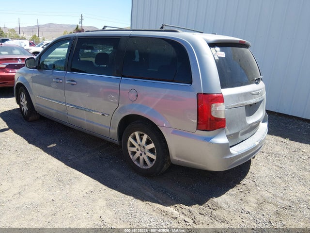 2015 Chrysler Town & Country Touring მანქანა იყიდება აუქციონზე, vin: 2C4RC1BG7FR626528, აუქციონის ნომერი: 45125236