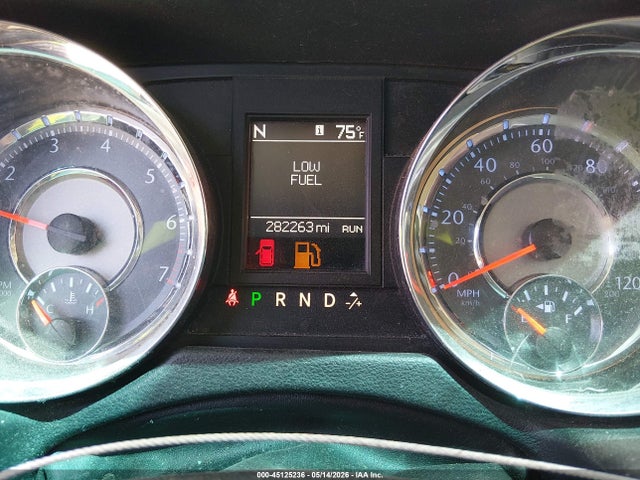 2015 Chrysler Town & Country Touring მანქანა იყიდება აუქციონზე, vin: 2C4RC1BG7FR626528, აუქციონის ნომერი: 45125236