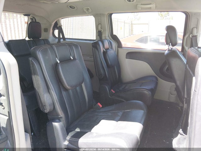 2015 Chrysler Town & Country Touring მანქანა იყიდება აუქციონზე, vin: 2C4RC1BG7FR626528, აუქციონის ნომერი: 45125236