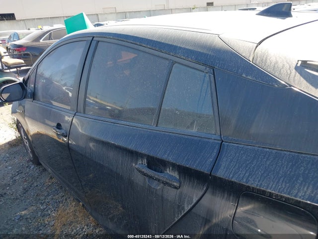 Toyota Prius Three 2017 JTDKARFU6H3033602 Image 15