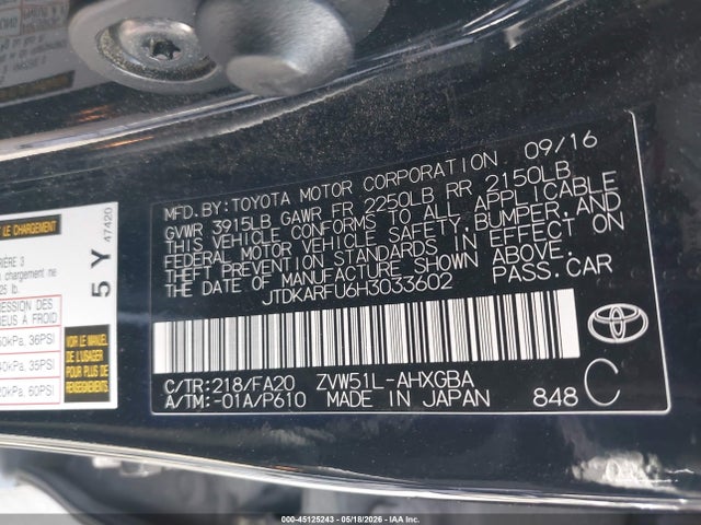 Toyota Prius Three 2017 JTDKARFU6H3033602 Image 9