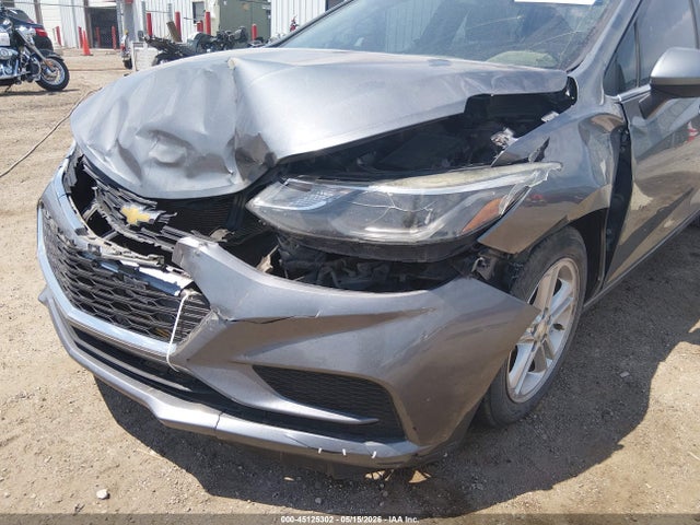 1G1BE5SMXJ7121322 Chevrolet Cruze Lt Auto