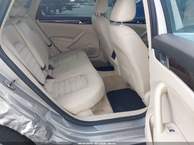 Продаж на аукціоні авто 2014 Volkswagen Passat 2.0l Tdi Sel Premium, vin: 1VWCN7A3XEC070785, номер лоту: 45125316