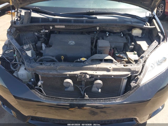 5TDKK3DC8FS652721 Toyota Sienna Le 8 Passenger