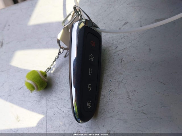 1FMCU9J93JUA67233 Ford Escape Titanium